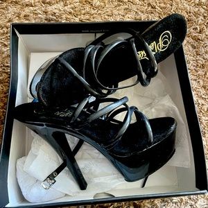 COPY - Black pleasers 7